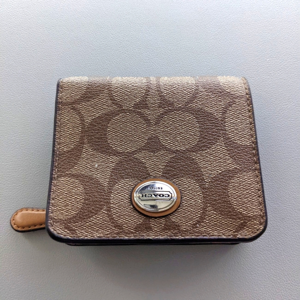 Coach Sig C Brown Wallet Floral